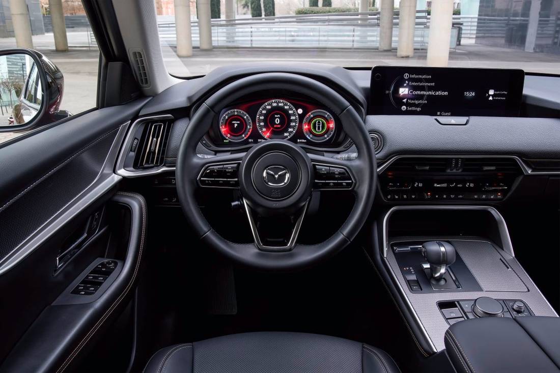 2022_mazda_cx-60_barcelona_src_int_07_lowres