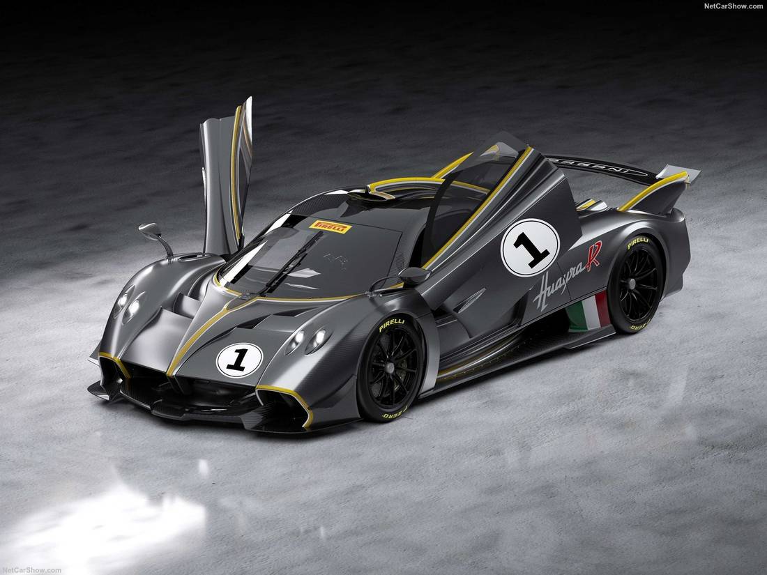 Pagani-Huayra_R-2021-1600-01